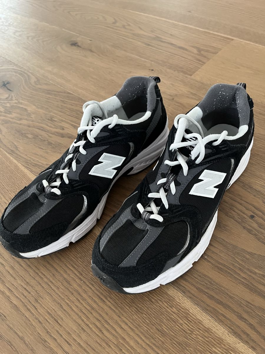 New Balance Scarpe da uomo: New Balance Sneaker Grösse 43 – Usato da Küttigen venduto da csei