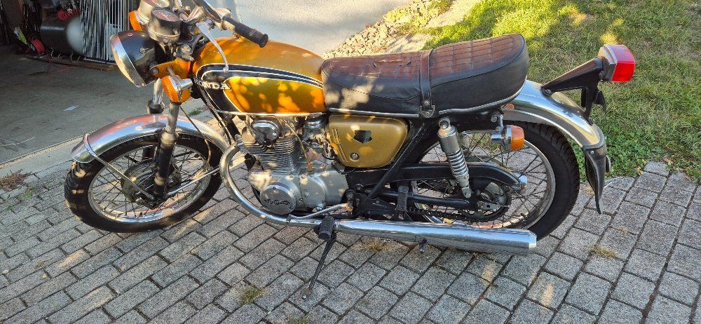 Honda Strasse: Honda CB 250 Oldtimer – Defekt aus Niederbüren von beschi01