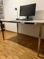 Schreibtisch weiss mit Chromgestell