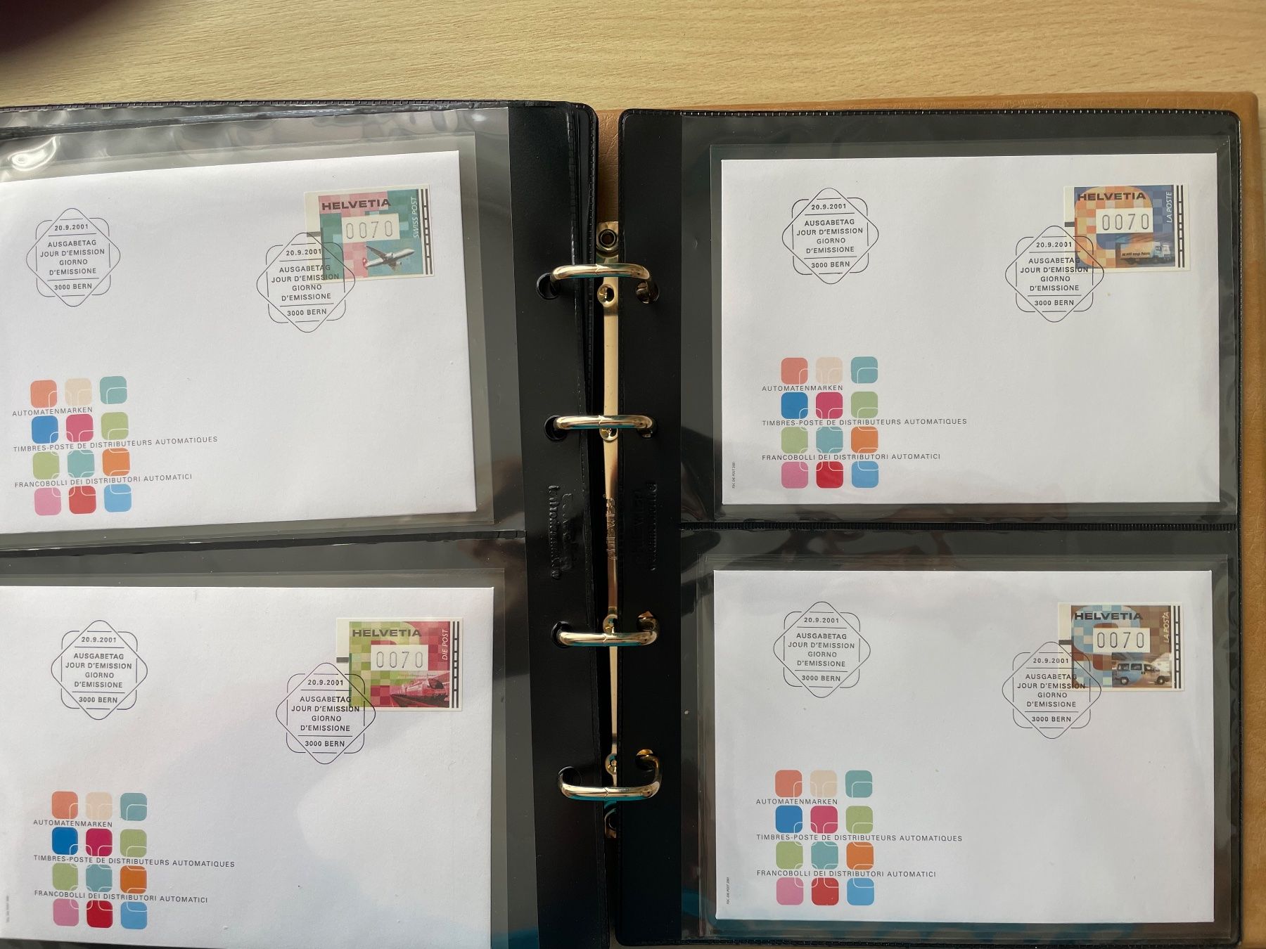 Alle Briefmarken: Magnifique classeur ouatiné à thème – Gebraucht aus Sonceboz-Sombeval von Comment2 3