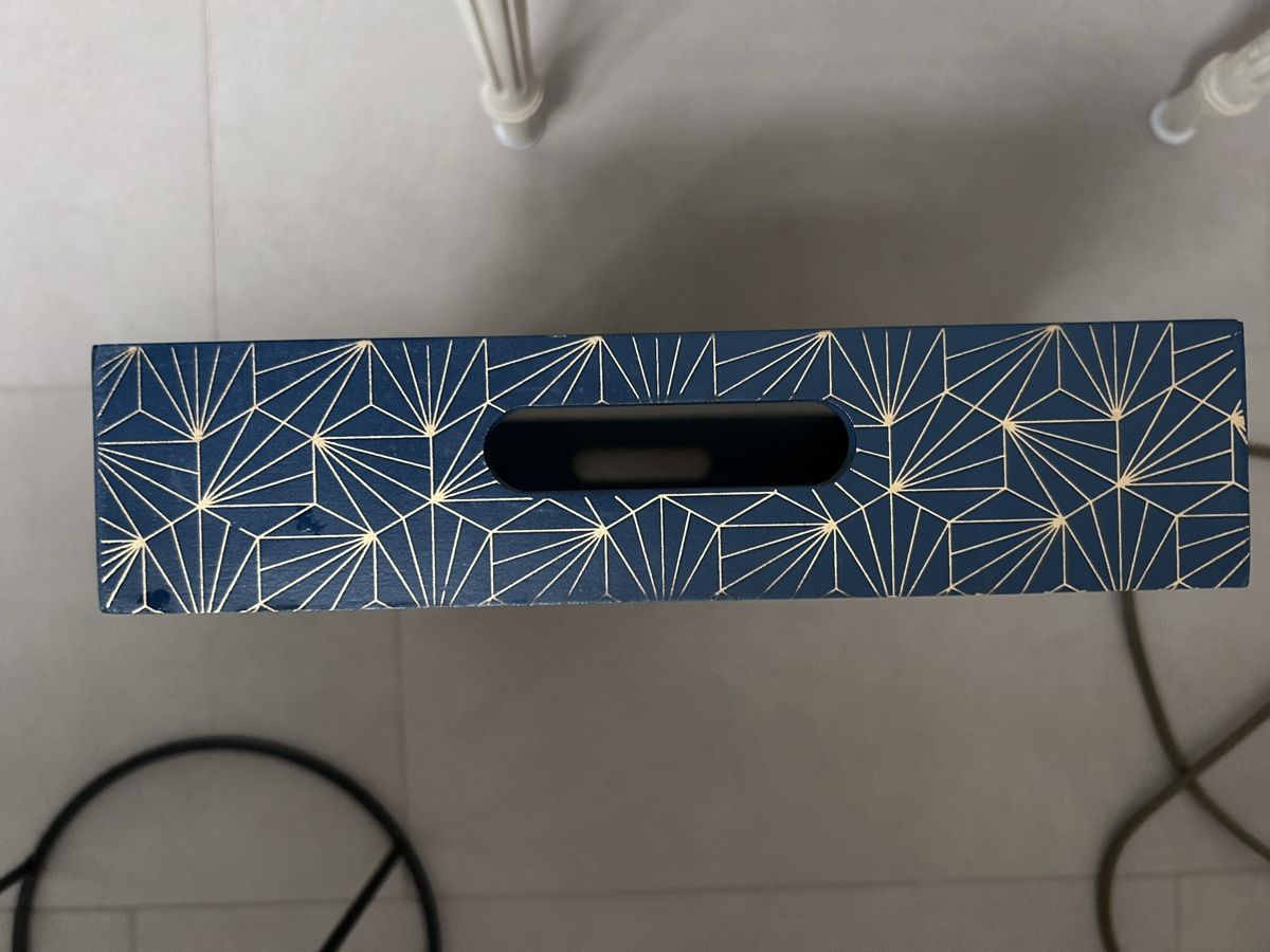 Piatti di portata: Blue and gold serving tray with stars, rustic style – Usato da Biel/Bienne venduto da zit_v5yc 1