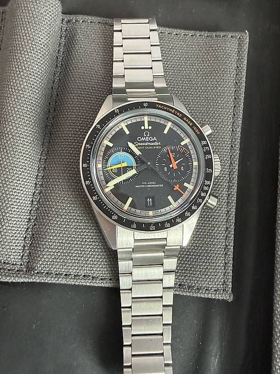Omega Uhren: Omega Speedmaster Pilot Chronograph – Gebraucht aus Zürich von timeio