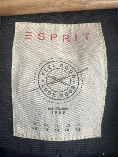 Esprit Jacken: Winterjacke Esprit – Gebraucht aus Dietlikon von Cam0 4
