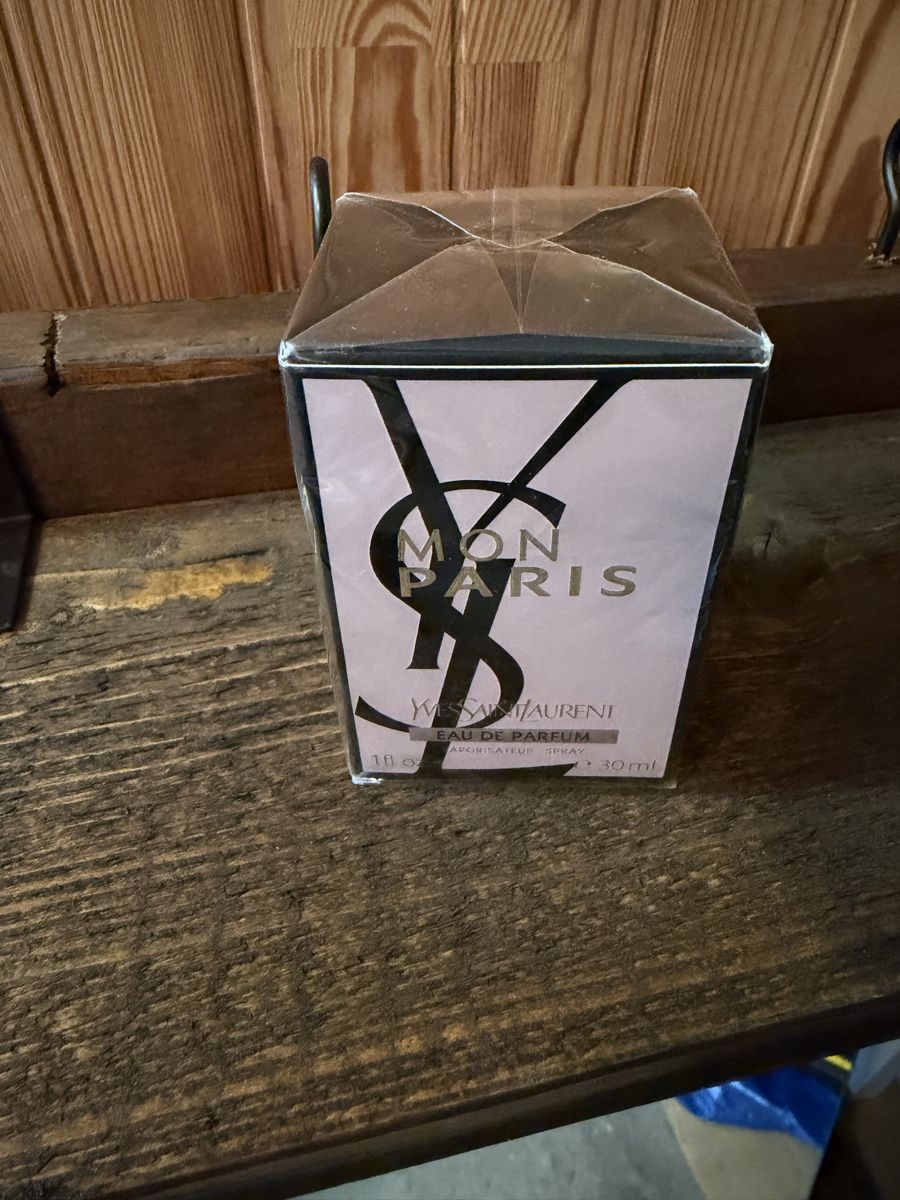 Saint Laurent Profumi & Eau de Toilette: Yves Saint Laurent Mon Paris Eau de Parfum mit 30 ml – Nuovo e nell'imballaggio originale da Triesenberg venduto da dom_hd56