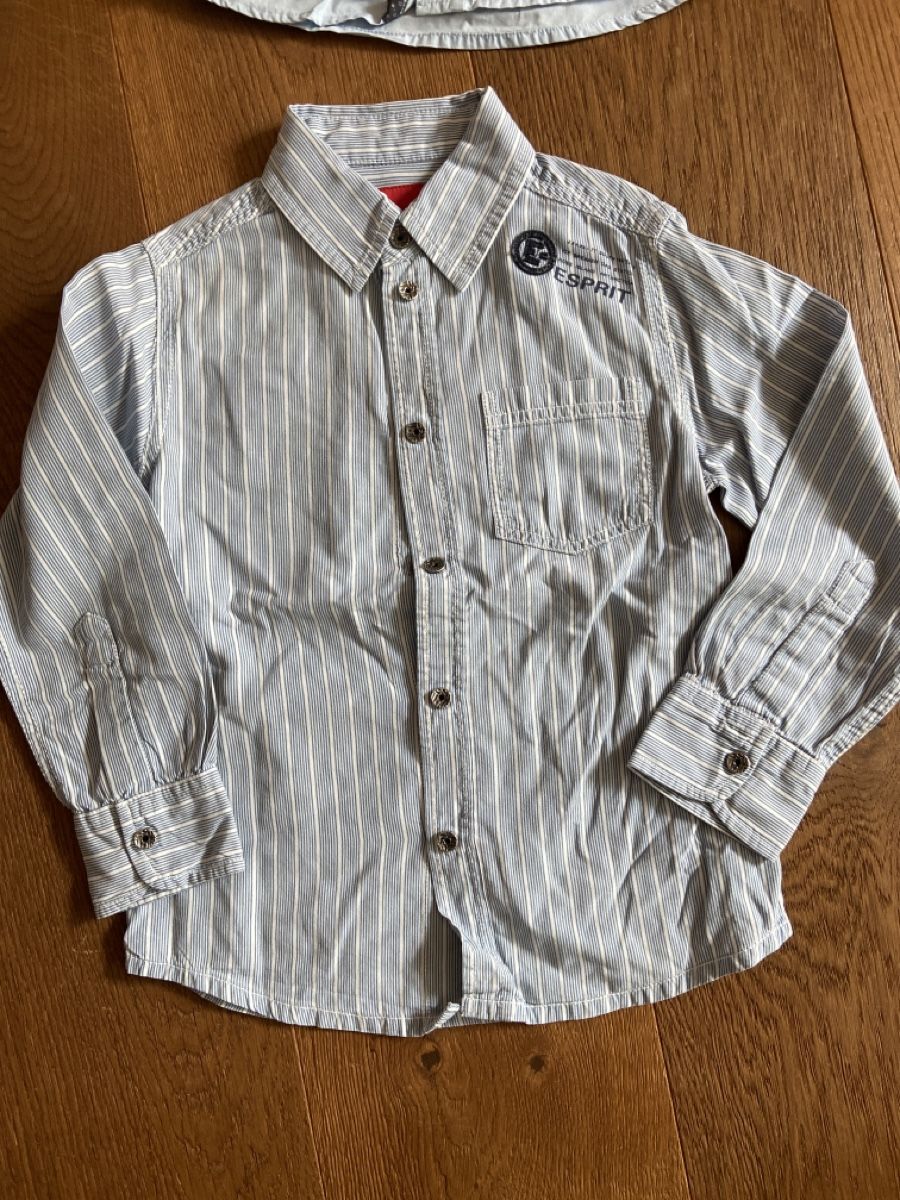 Camicie, T-shirt & Polo: 2 Langarm Hemden Gr.104/110 – Usato da Pratteln venduto da Nala78 1