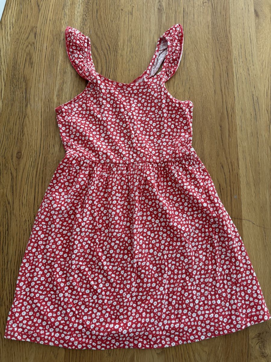 Kleider & Röcke: Robe fille rouge kiabi 8 ans – Gebraucht aus Bellmund von Celnog