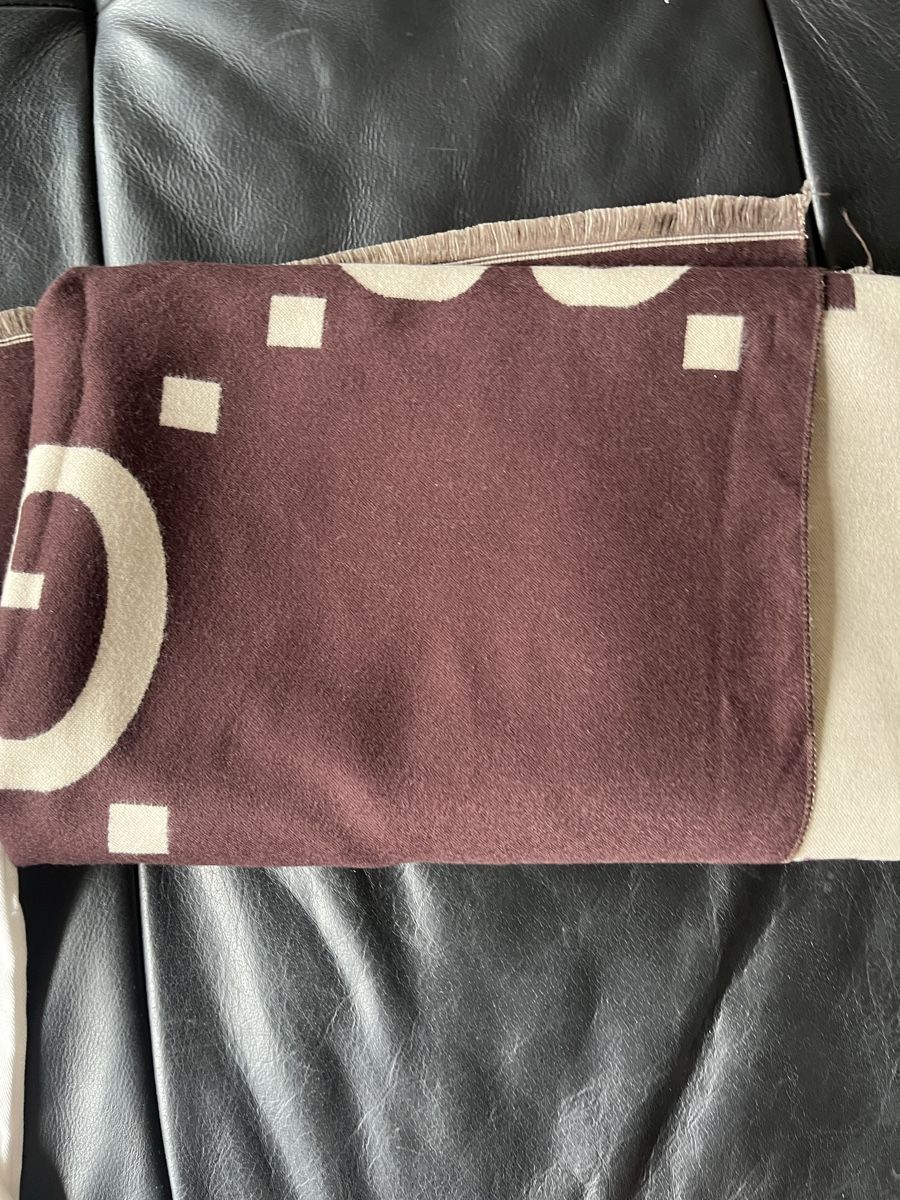 Gucci Foulard & Sciarpe: Gucci Schal GG – Usato da Ebikon venduto da loy_wjg6 1