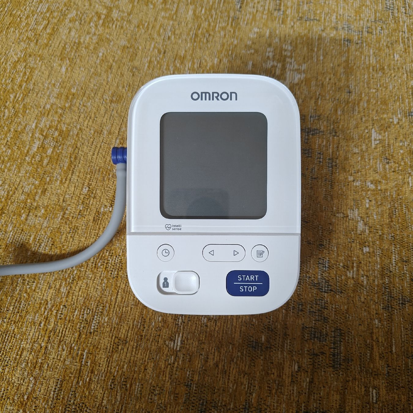 Omron Attrezzature mediche: Blutdruckmessgerät – Usato da Winterthur venduto da Blackwhite13 1