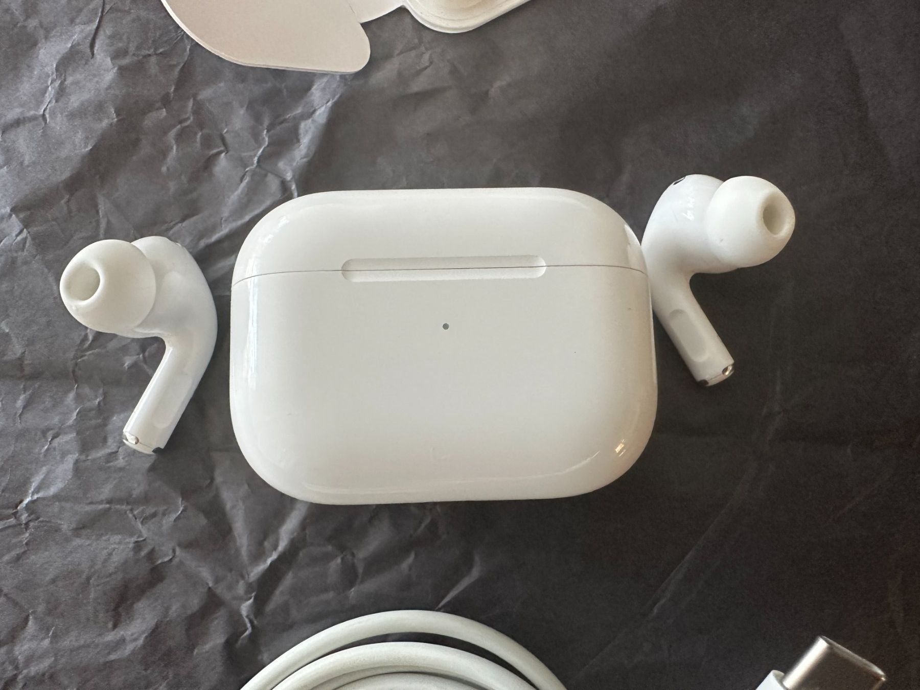 Apple Casques audio: Apple AirPods Pro 2, Lightning Anschluss – D'occasion à Stäfa par deebeecee 3