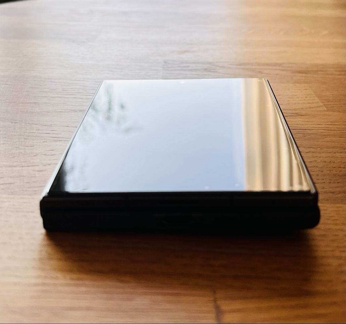 Samsung Telefoni cellulari / Smartphones: Samsung Galaxy Fold 8 – Nuovo (secondo la descrizione) da Zürich venduto da Koivusaari 4