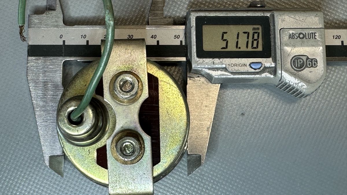 Tutti i ricambio: Vintage Einbauinstrument Auto: Amperemeter +/- 50A – Usato da St-Gingolph venduto da Edgar1920 2
