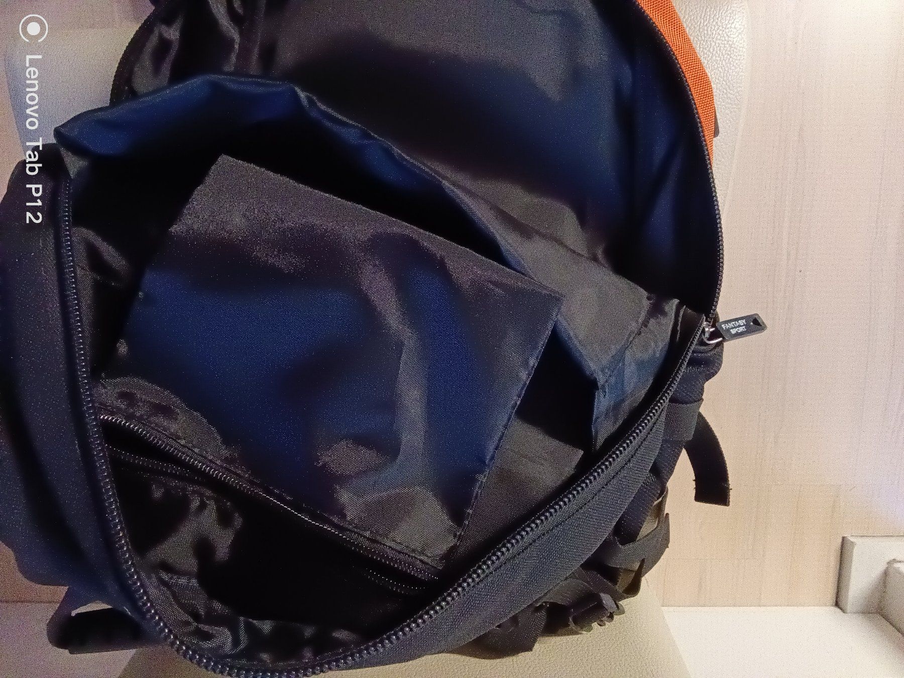 Zaini: Geräumiger Rucksack mit vielen Fächern – Usato da Horn venduto da Corazon15 3