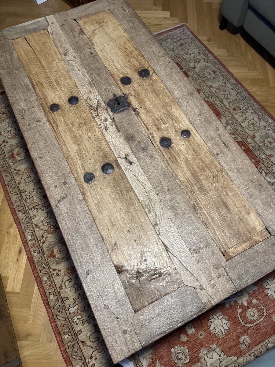 Tavoli: Solid wood coffee table made from reclaimed door, rustic loo – Usato da Bülach venduto da Suters0403