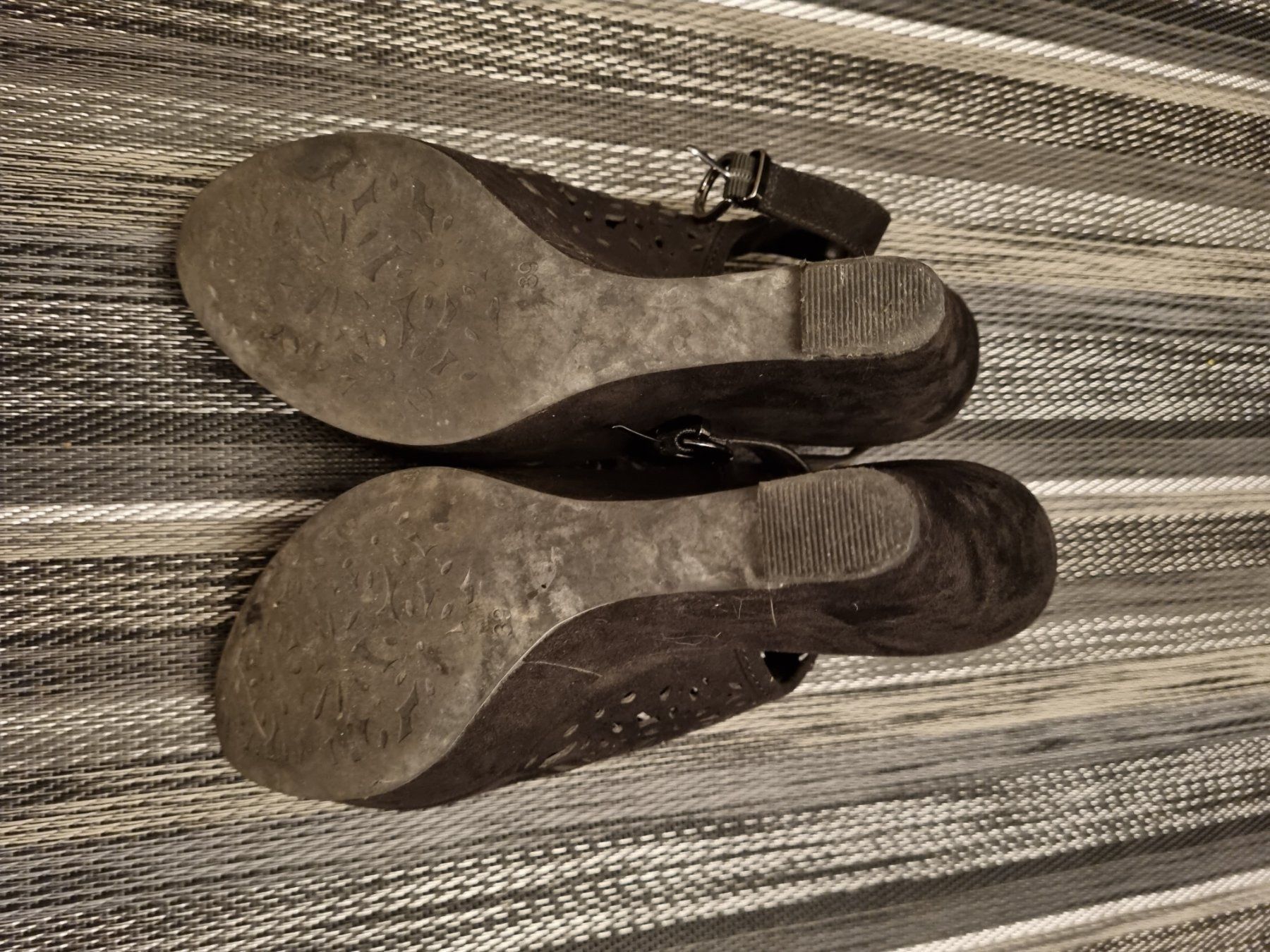 Scarpe da donna: Hohe Schuhe schwarz – Usato da Lostorf venduto da _Venus_ 6