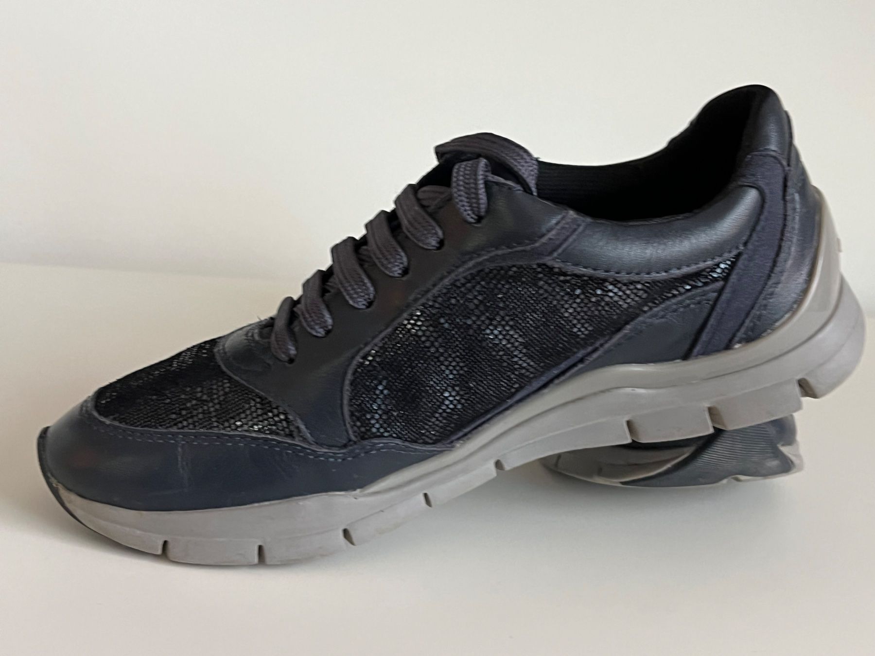 Geox Scarpe da donna: Geox Sneaker Gr. 36 – Nuovo (secondo la descrizione) da Stäfa venduto da Exclusive0 4