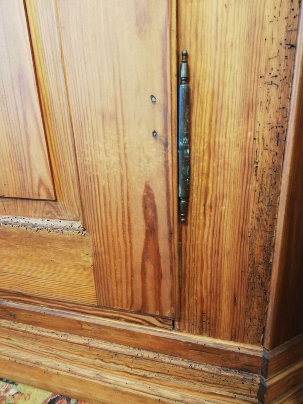 Schränke: Schrank gross alt massiv Tanne rustikal – Gebraucht aus Malters von  7