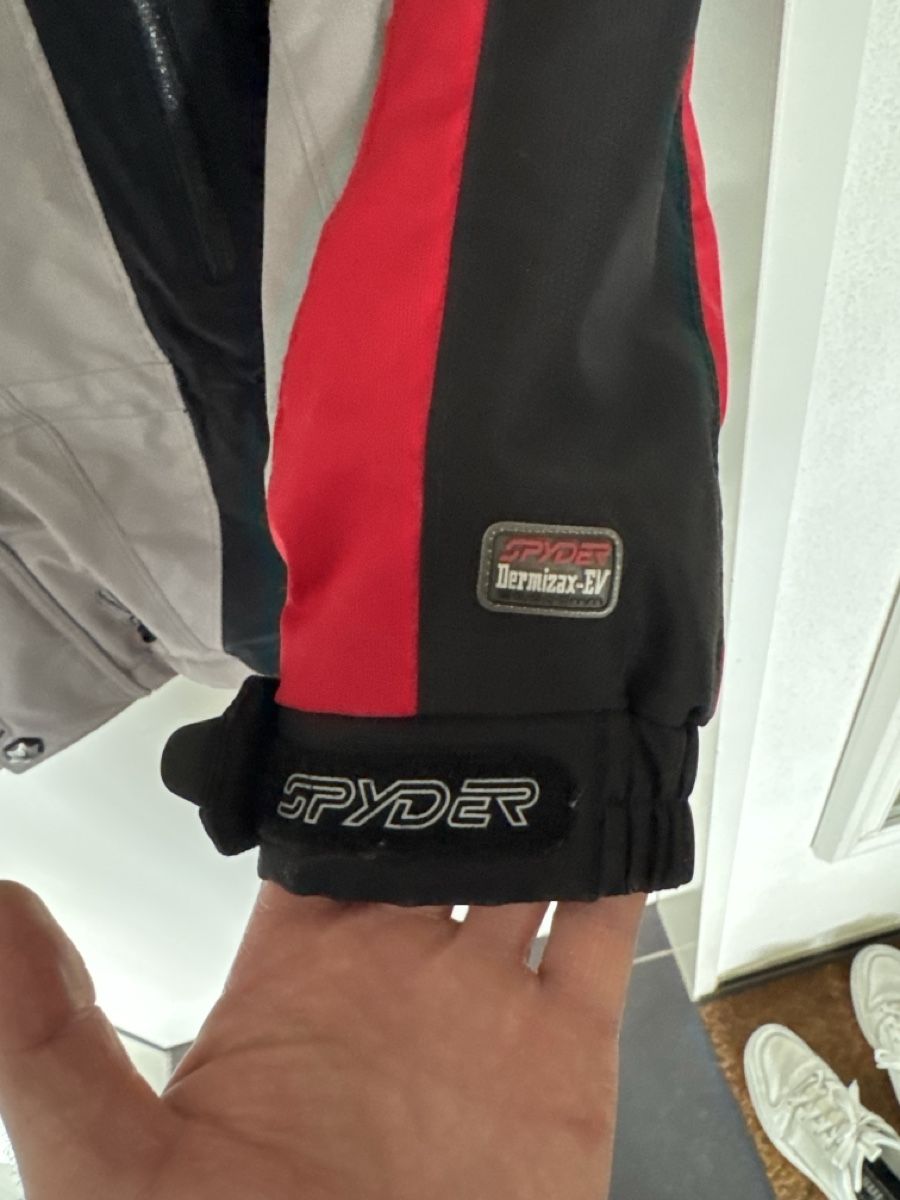 Spyder Vestes: SPYDER       SKI    -    JACKE      GRÖSSE     50 – D'occasion à Wetzikon ZH par philippe_22 4