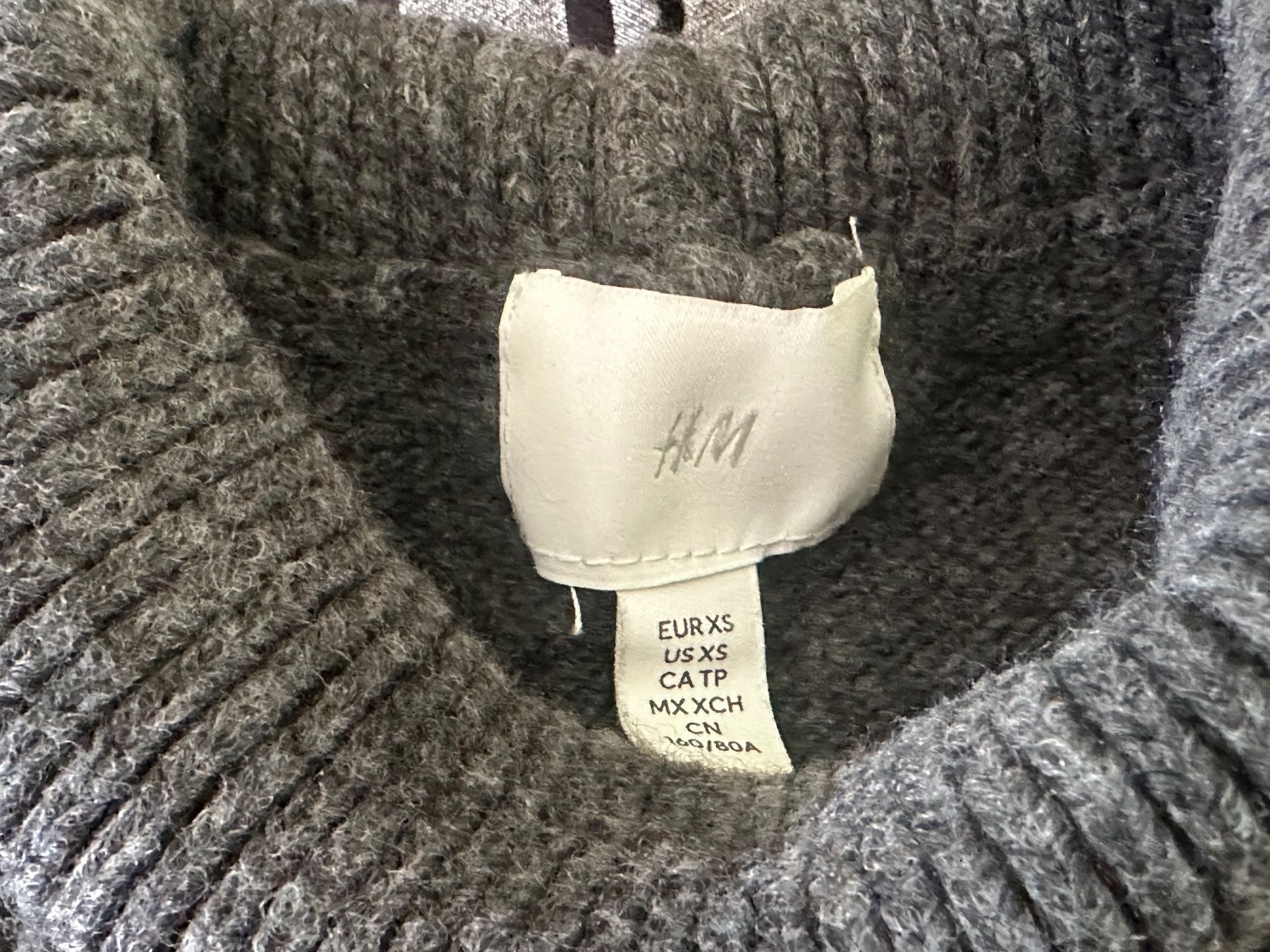 H&M Maglioni & Felpe: H&M Strickpullover XS Grau – Nuovo (secondo la descrizione) da Haldenstein venduto da enie123 2