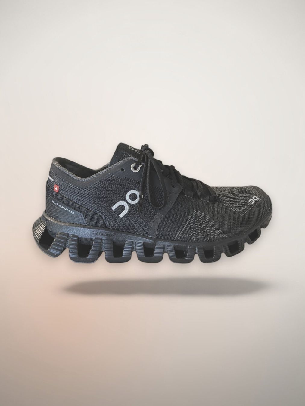 On Damenschuhe: On-Cloud X Sneaker-Brand New-Schwarz-EU 36.5 – Neu und originalverpackt aus Jona von Sorelli 2