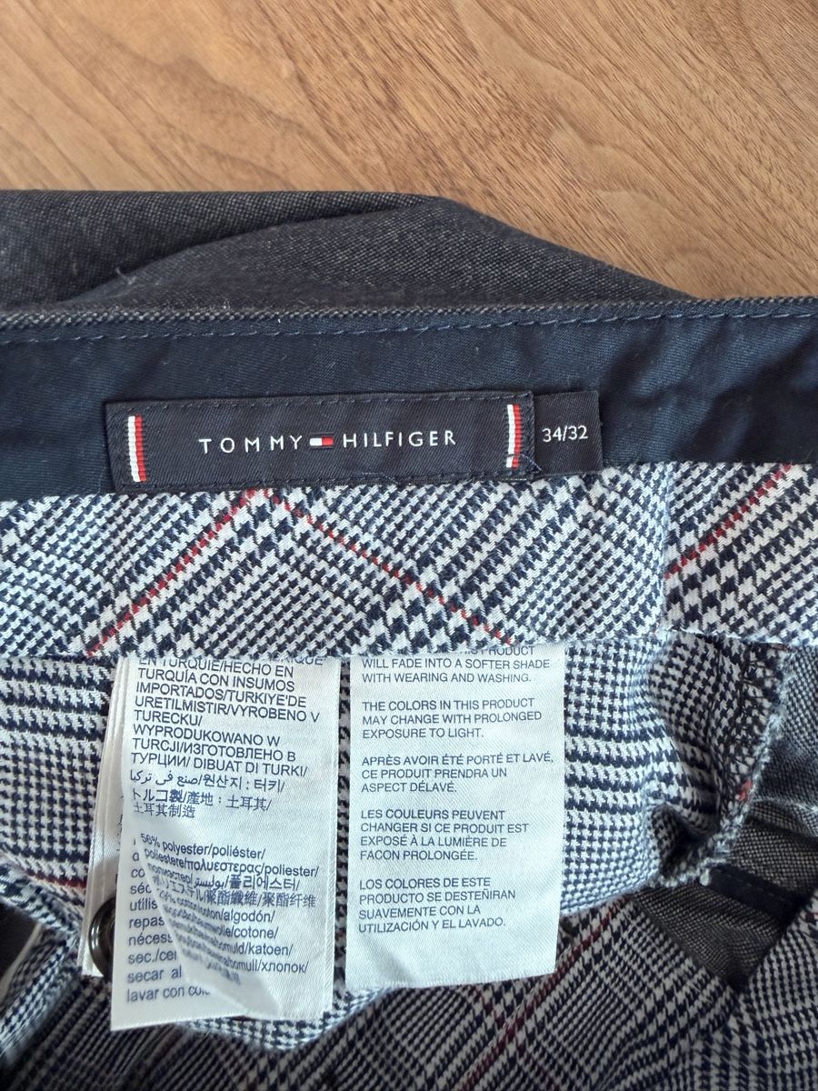 Lotti di vestiti: Lot de 3 pantalons de marque  – Usato da Courtételle venduto da zittant93