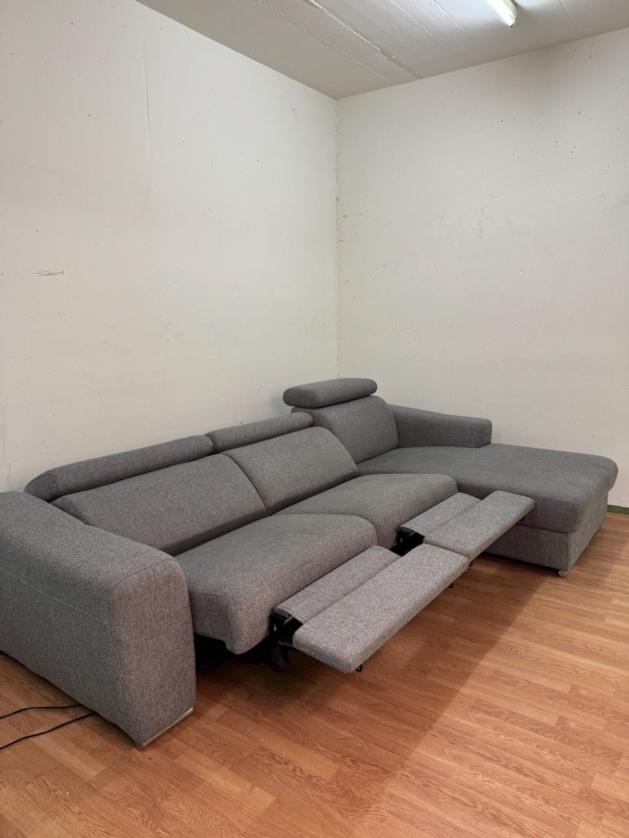 Livique Sofas: Ecksofa Dario Grau mit Relaxfunktion – D'occasion à Fehraltorf par Sofalab.swiss 4