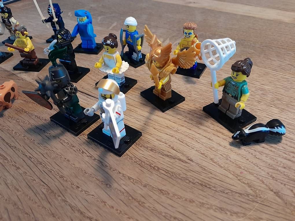 Lego Spielzeuge: Lego minifigures série 15 – Gebraucht aus Bercher von tonicee 1