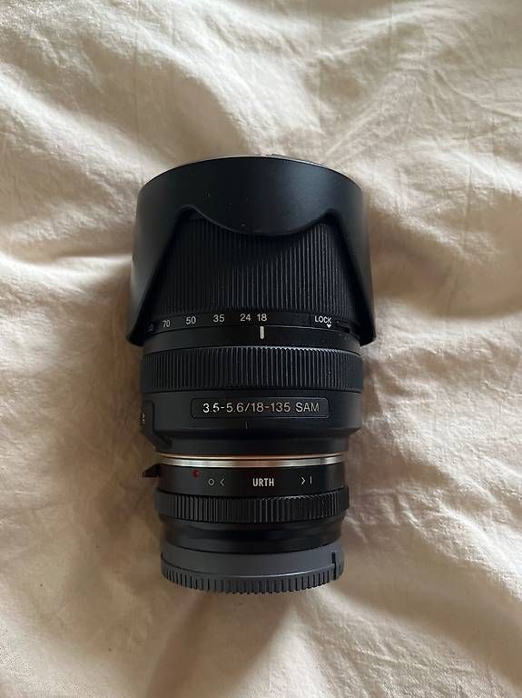 Sony Obiettivi: Objectif Sony 3.5-5.6/18-135 SAM + adaptateur URTH – Usato da Savièse venduto da jup_95hm