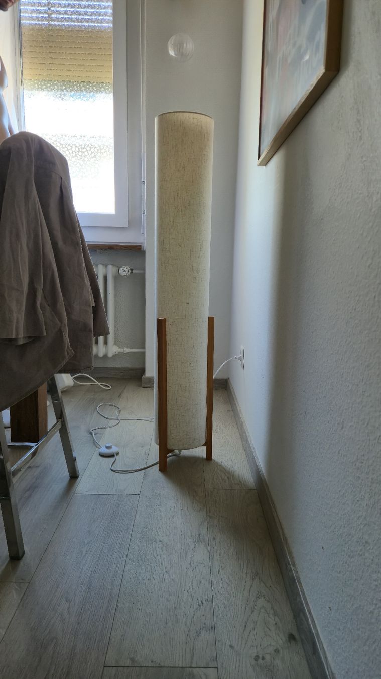 Micasa Lampade: Bodenlampe Stoff Holz skandinavisch – Usato da Watt venduto da sarahZH1995 2