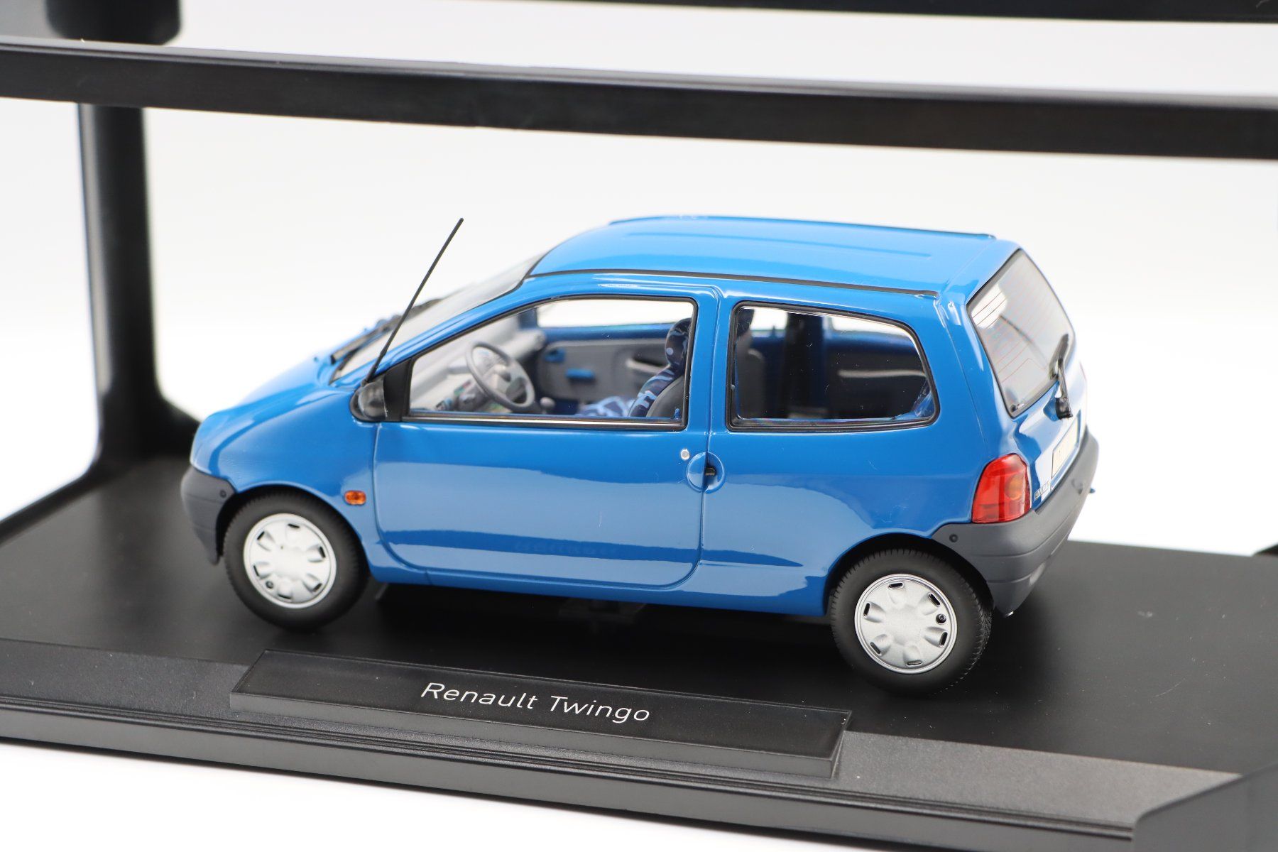 Renault Modellautos: Renault Twingo 1995 1:18 Norev – Neu und originalverpackt aus Bühl b.Aarberg von modelldiecast 4