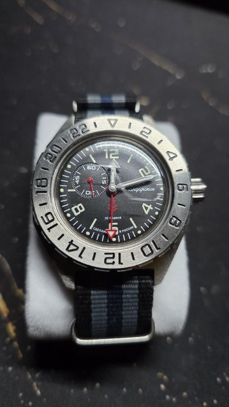 Vostok Orologi: Vostok GMT Watch Black Dial Good Condition 40mm – Usato da Winterthur venduto da Mic_g8cb