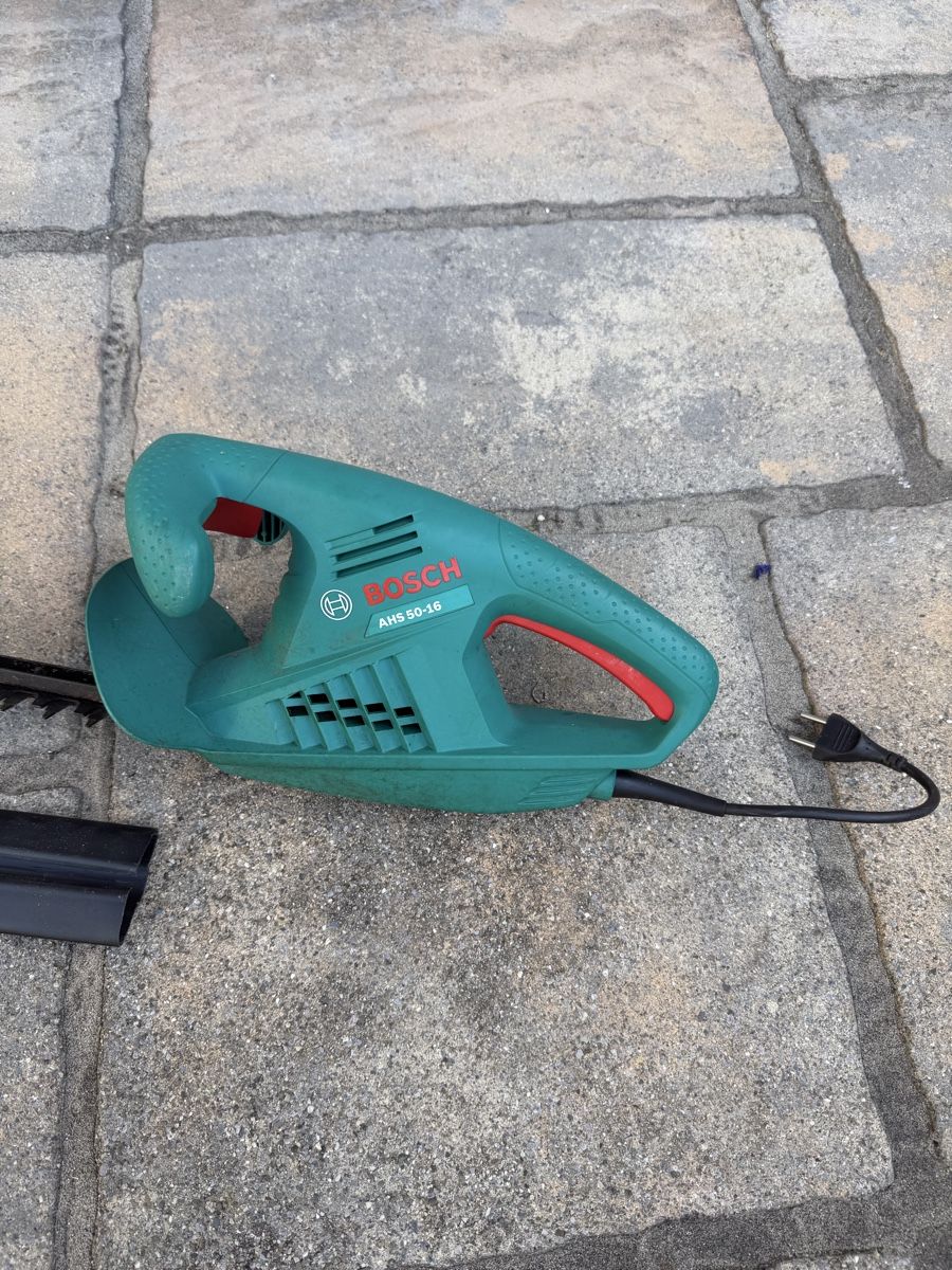 Tutte le macchine: Heckenschere Bosch AHS 50-16 – Usato da Reinach AG venduto da Undercover162 2