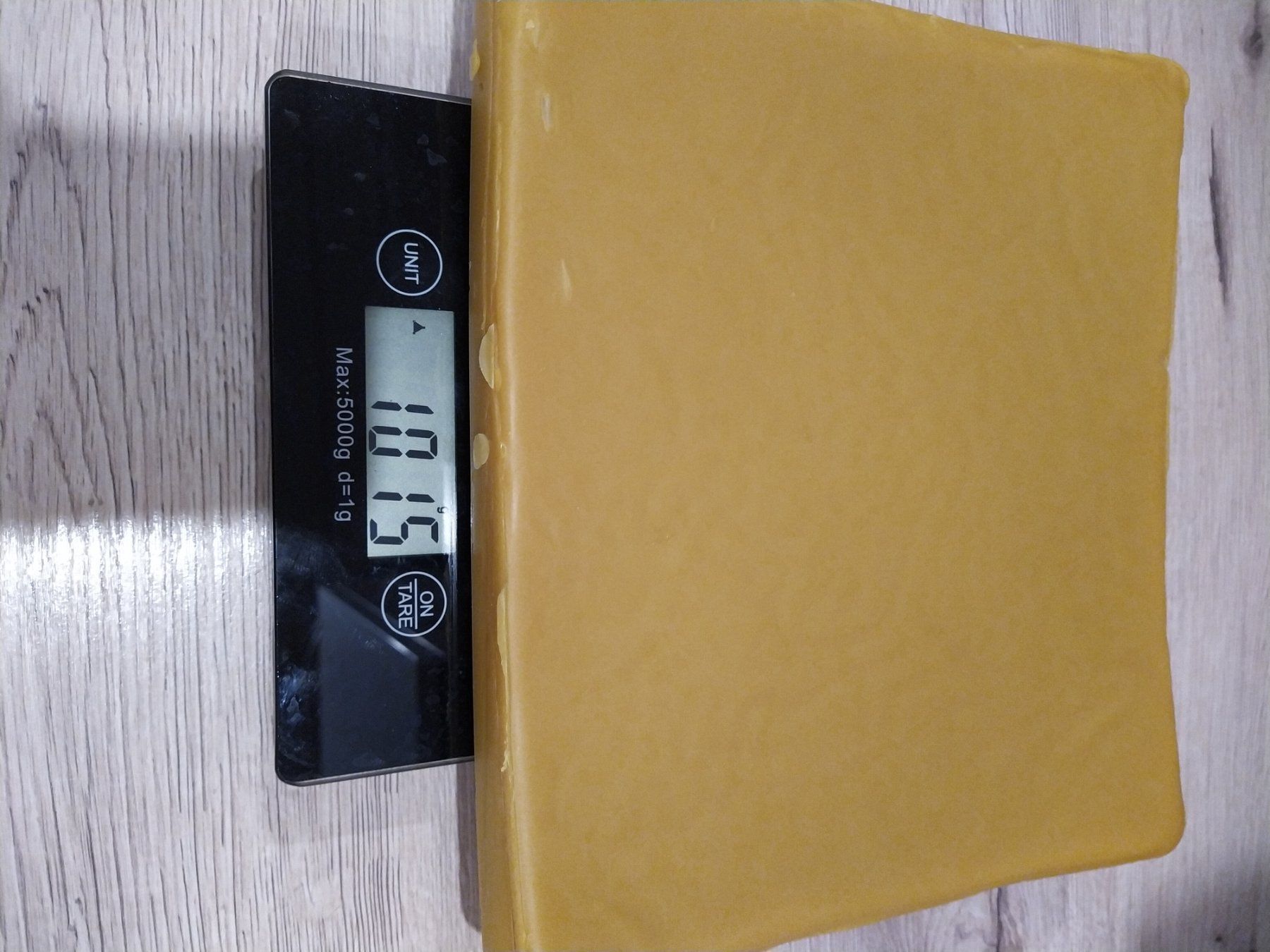 Kerzen: Reines Bienenwachs 1kg Block – Neu (gemäss Beschreibung) aus Wagenhausen von honigrauch