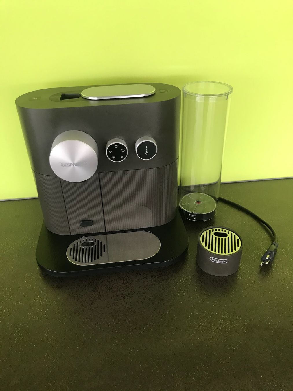De'Longhi Macchine per caffè & Macchine per espresso: DeLonghi Nespresso Kaffeemaschine – Usato da Teufen AR venduto da solidrock 1