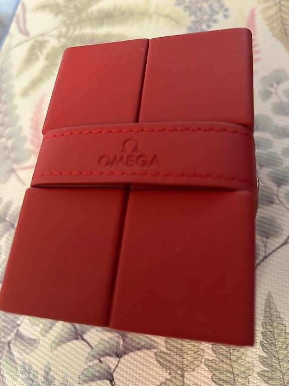 Scatole porta orologi: Omega Reisebox Neu – Nuovo e nell'imballaggio originale da Obernau venduto da Antarctica4