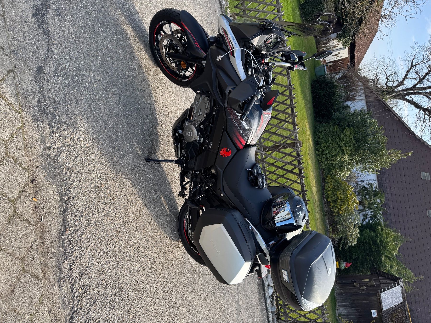 Suzuki Touring: Suzuki DL 650 V-Strom ABS – Usato da Fulenbach venduto da bal_2852
