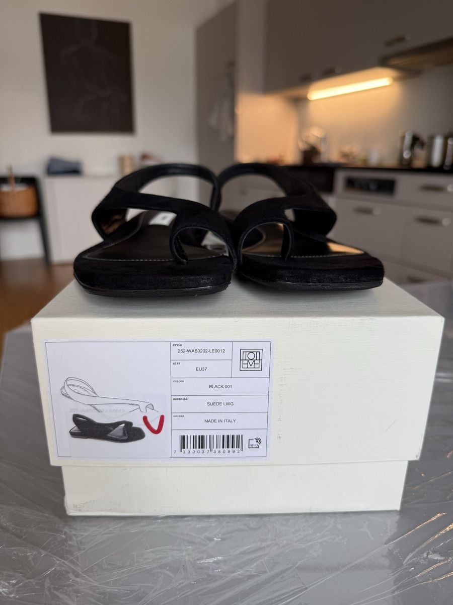 Totême Damenschuhe: TOTEME Slingback in Black Leather, EU37 – Neu (gemäss Beschreibung) aus Zürich von gracieteS 4