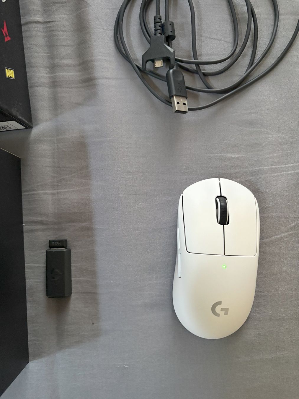Logitech Mouse: Logitech Pro X Superlight sans patins – Usato da Yverdon-les-bains venduto da zbi_vtl6 1