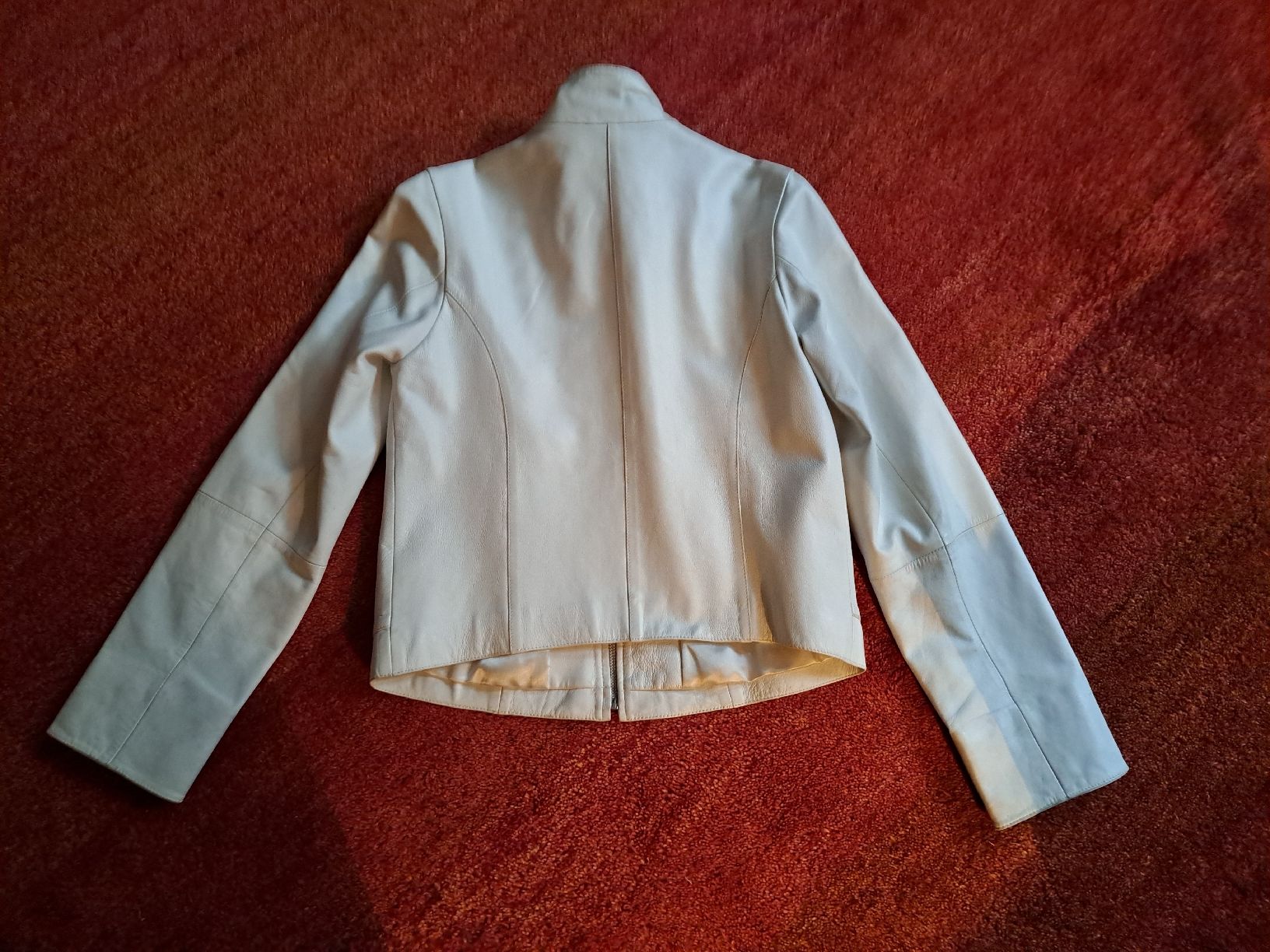 Vestes: weisse feine Lederjacke – D'occasion à Zürich par jesi45 1