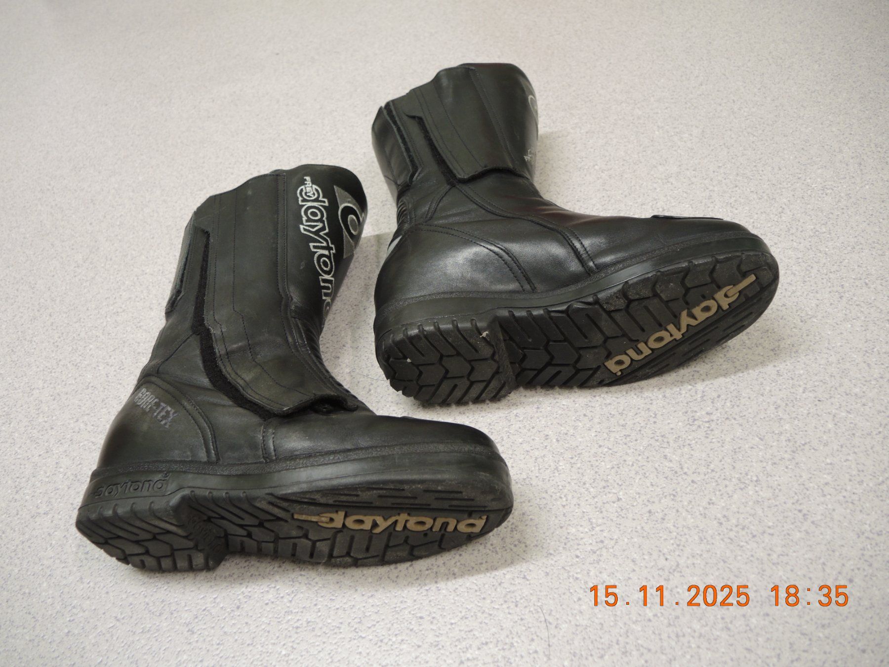 Scarpe da donna: Motorradstiefel Damen – Usato da Aarwangen venduto da Chaos2.0 3