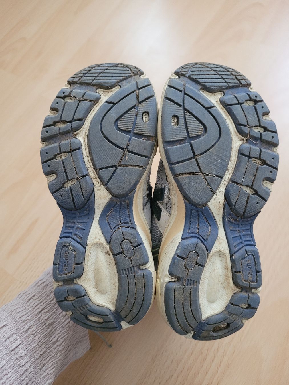 Scarpe per ragazzi: Schuhe gr. 28 – Usato da Inwil venduto da Flower2325 1