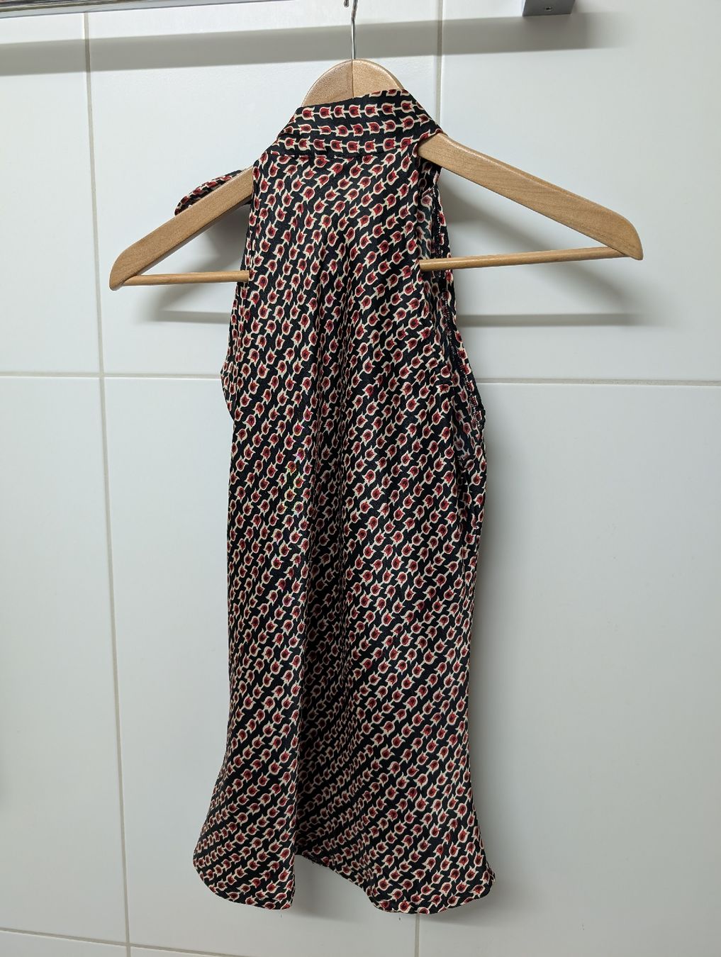 Camicette: Ärmellose Seidenbluse vintage – Nuovo (secondo la descrizione) da Rütihof venduto da zoe.jpg 2