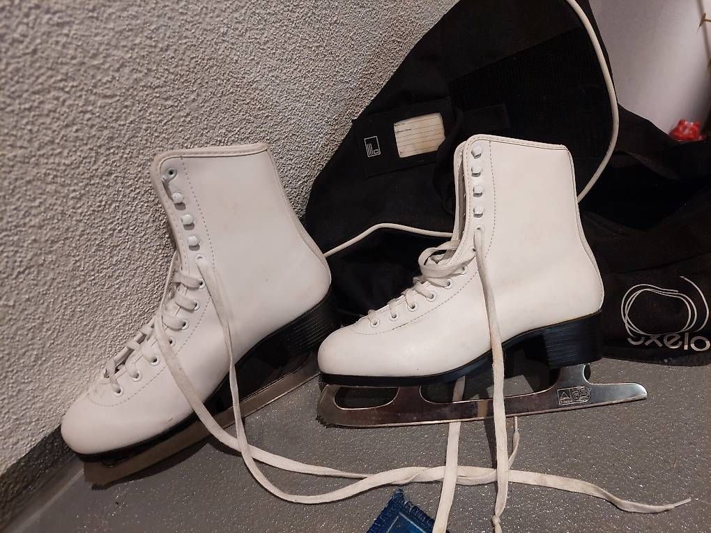 Pattini da ghiaccio: Schlittschuh Damen EU39 – Usato da Ermenswil venduto da Ingram0 1