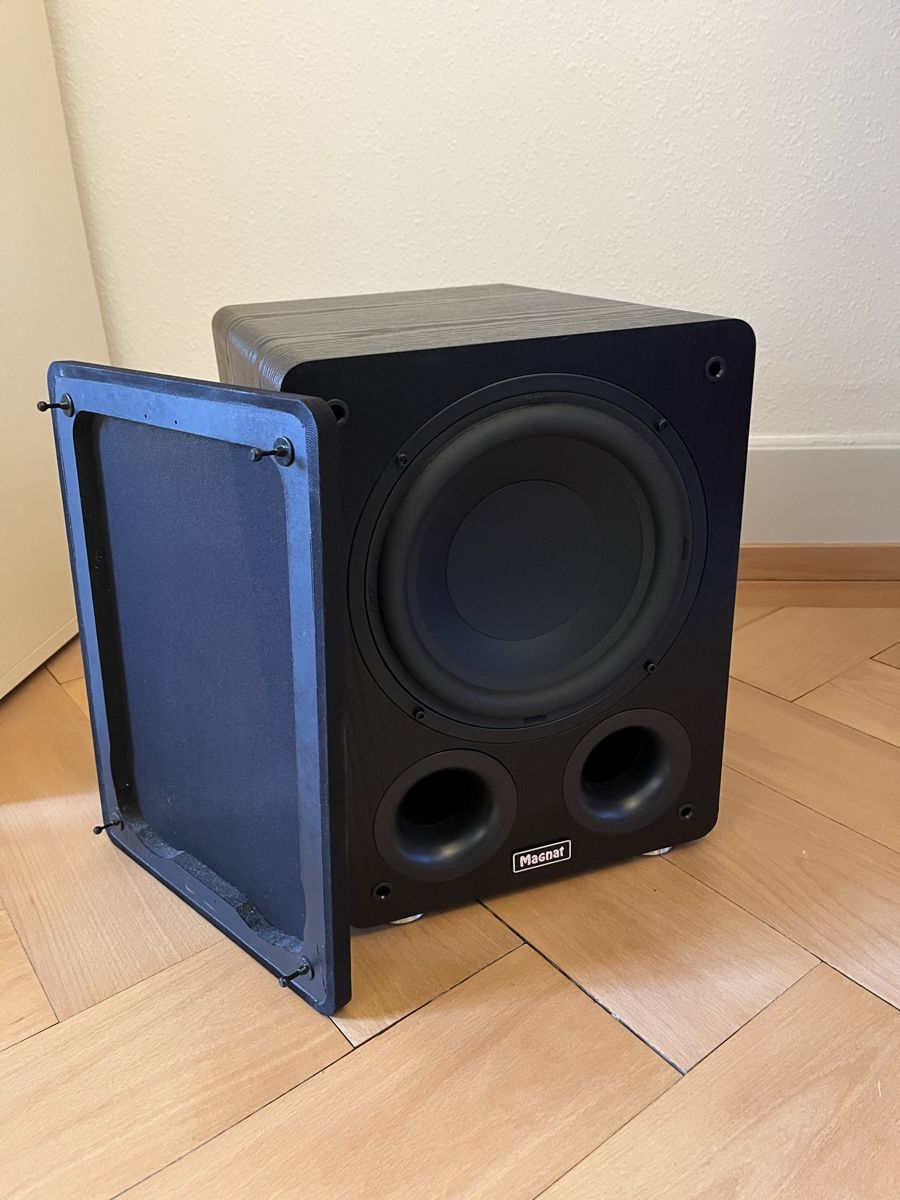Magnat Casse acustiche: Magnat Alpha Subwoofer – Usato da Zürich venduto da _Uepa 1