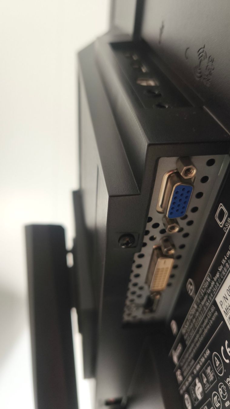 Monitor: EIZO FlexScan EV2316W Monitor – Usato da Hagendorn venduto da Thom.74 3
