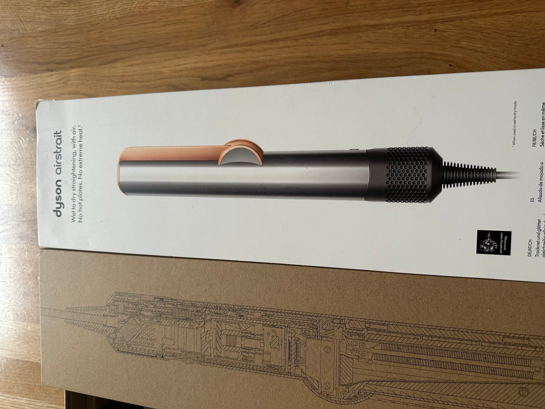 Dyson Asciugacapelli: Dyson airstrait – Nuovo (secondo la descrizione) da Steinmaur venduto da regenbogen052