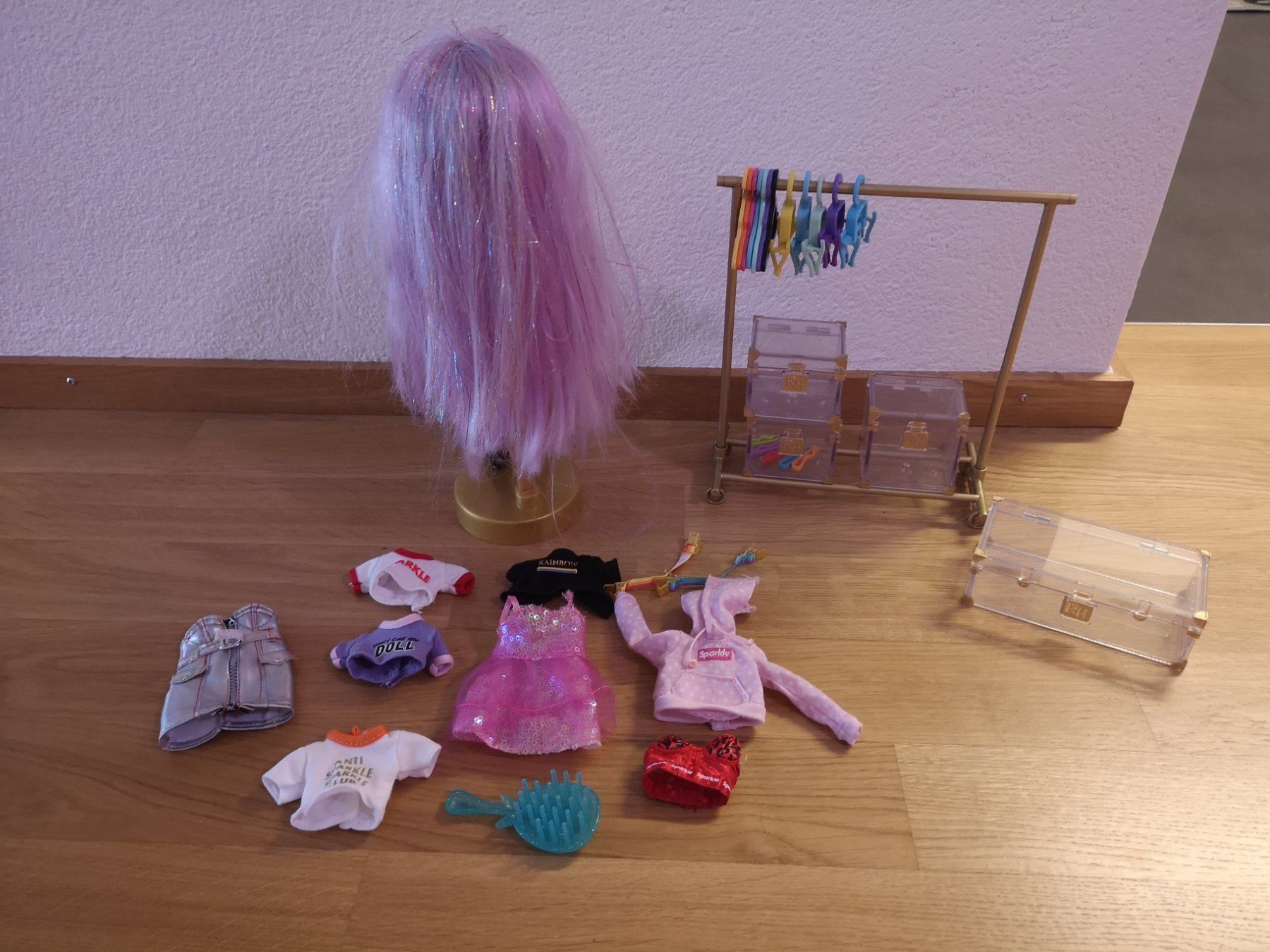 Puppen: AKTION HEUTE Rainbow High Fashion Studio – Gebraucht aus Herisau von Seyashop_2 4