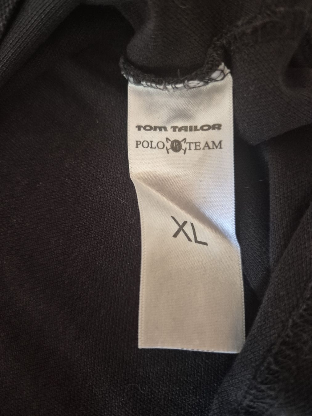 Magliette Polo: Polo Tom Tailor noir, taille XL – Usato da Yverdon-les-Bains venduto da meu_5rgq 2