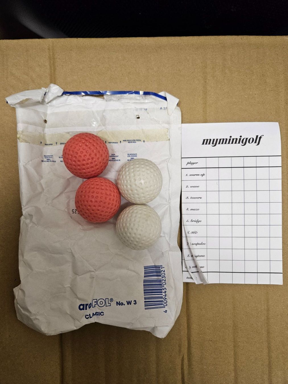 Bälle: 4x Minigolf-Bälle 4er Set MiniGolfBälle + Schreibblock Neu – Neu und originalverpackt aus Kloten von Euroasia 1