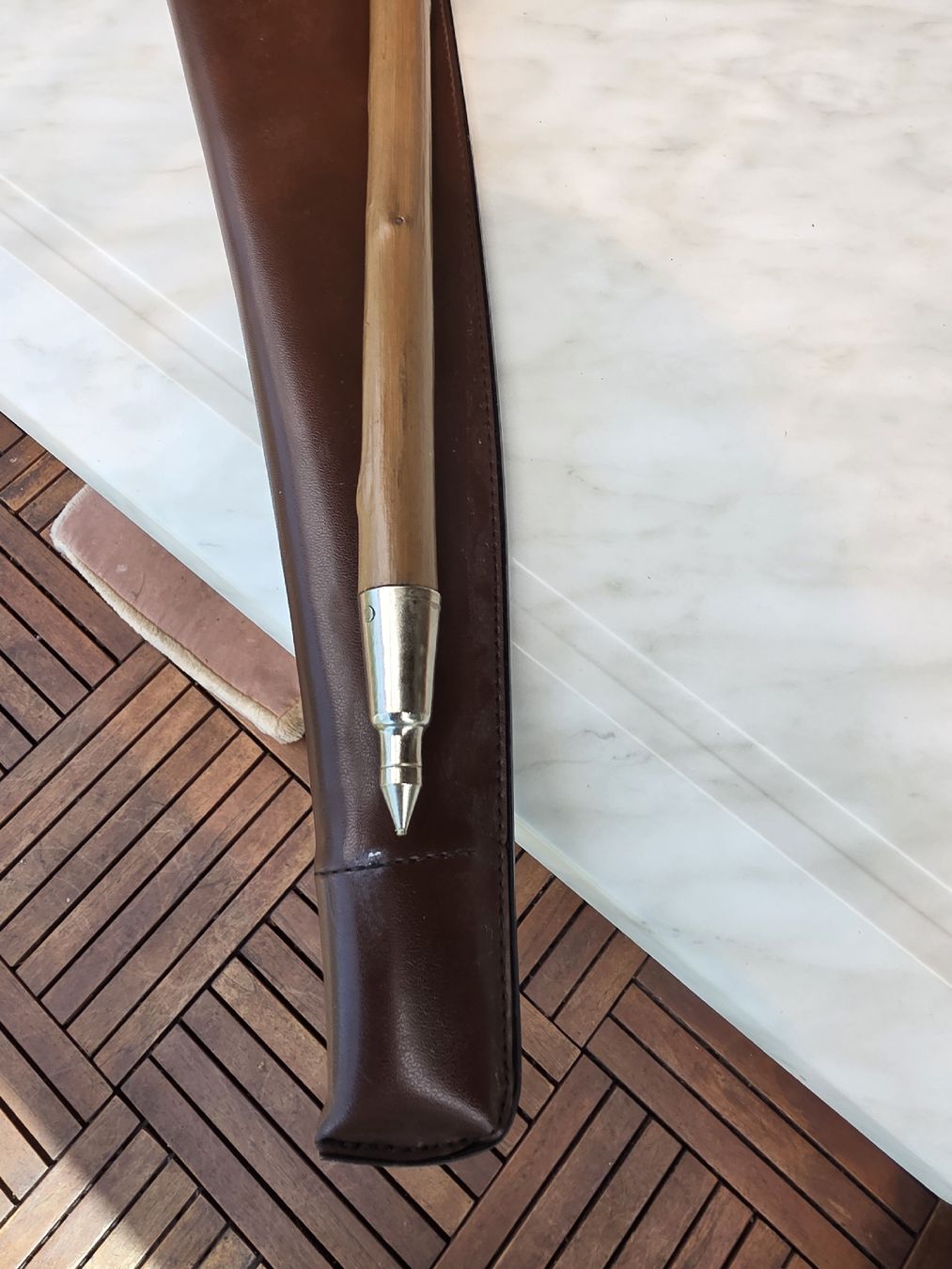 Ausili per la deambulazione: Walking Stick with Brown Imitation Leather Case – Nuovo (secondo la descrizione) da Hinwil venduto da Ehretstock8 2