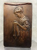 Relief Bronze plaque Dame beim Nähen Signiert Schweitzer-Boc